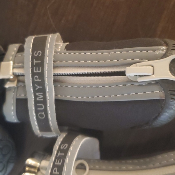 Tiny dog booties - Picture 3 of 3